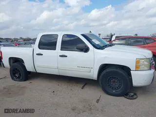 2007 Chevrolet Silverado 1500 LT w/1LT with VIN 2GCEC13C171708765, listed as a IAAI auction lot 41496026 with 250,396 mi miles. Bid and sale history available at carsss.com. Image 13.