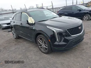 2019 Cadillac XT4 FWD Sport z VIN 1GYFZER49KF178096, wystawiony jako IAAI lot #41611247 z przebiegiem 37 971 mil mil oraz . Historia ofert i sprzedaży dostępna na DreamBid. Obrazek 1.