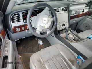 2004 Lincoln Navigator Luxury z VIN 5LMFU28R94LJ38100, wystawiony jako Copart lot #52780145 z przebiegiem 182 913 mil mil oraz Nie do naprawy • Non repairable. Historia ofert i sprzedaży dostępna na DreamBid. Obrazek 8.