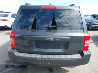 2010 Jeep Patriot Latitude z VIN 1J4NT1GA5AD676661, wystawiony jako IAAI lot #41602103 z przebiegiem 144 915 mil mil oraz . Historia ofert i sprzedaży dostępna na DreamBid. Obrazek 16.