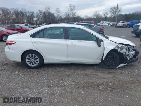 2015 Toyota Camry XLE with VIN 4T4BF1FK0FR479688, listed as a IAAI auction lot 41717801 with 131,365 mi miles. Bid and sale history available at carsss.com. Image 13.