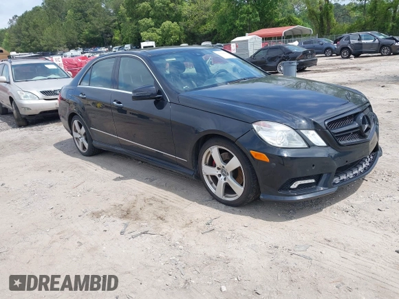 2011 Mercedes-Benz E 350 Luxury z VIN WDDHF8HB0BA269785, wystawiony jako IAAI lot #42120896 z przebiegiem 170 433 mil mil oraz . Historia ofert i sprzedaży dostępna na DreamBid. Obrazek 1.