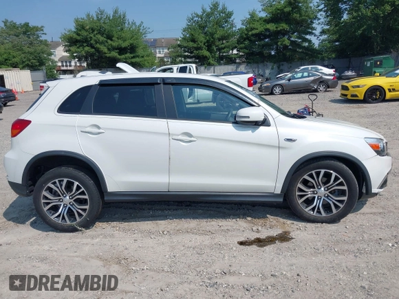 2018 Mitsubishi Outlander ES z VIN JA4AP3AU9JU023316, wystawiony jako IAAI lot #42496213 z przebiegiem 24 772 mil mil oraz . Historia ofert i sprzedaży dostępna na DreamBid. Obrazek 13.