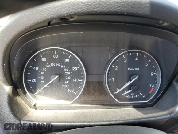 2009 BMW 1 Series 128i z VIN WBAUP73579VF06955, wystawiony jako Copart lot #68562684 z przebiegiem Nie podano mil oraz Szkoda całkowita • Salvage title. Historia ofert i sprzedaży dostępna na DreamBid. Obrazek 9.