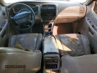 1998 Ford Explorer XLT z VIN 1FMZU32P8WZC33499, wystawiony jako Copart lot #46713545 z przebiegiem 371 924 mil mil oraz Szkoda całkowita • Salvage title. Historia ofert i sprzedaży dostępna na DreamBid. Obrazek 8.