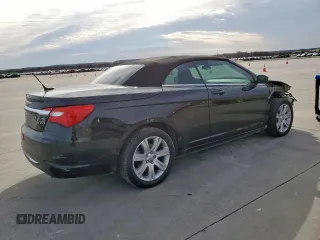 2011 Chrysler 200 Touring z VIN 1C3BC2EG6BN620492, wystawiony jako Copart lot #46485555 z przebiegiem 63 345 mil mil oraz Szkoda całkowita • Salvage title. Historia ofert i sprzedaży dostępna na DreamBid. Obrazek 3.