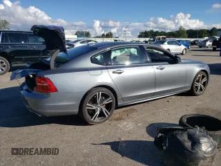 2020 Volvo S90 R-Design with VIN LVYA22MT0LP174296, listed as a Copart auction lot 71896424 with 43,633 mi miles and Salvage Title. Bid and sale history available at carsss.com. Image 3.