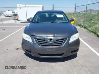2008 Toyota Camry LE z VIN 4T4BE46K88R013921, wystawiony jako IAAI lot #42198695 z przebiegiem 148 370 mil mil oraz . Historia ofert i sprzedaży dostępna na DreamBid. Obrazek 6.