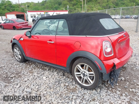 2014 MINI Convertible S с VIN WMWZP3C52ET706272, выставлен на аукционе IAAI как лот 42198277 с пробегом 40 372 миль миль и . История ставок и продаж доступна на DreamBid. Изображение 3.