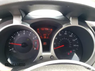 2015 Nissan Juke SL z VIN JN8AF5MV8FT561726, wystawiony jako Copart lot #58220545 z przebiegiem 106 706 mil mil oraz Szkody całkowita. Historia ofert i sprzedaży dostępna na DreamBid. Obrazek 9.