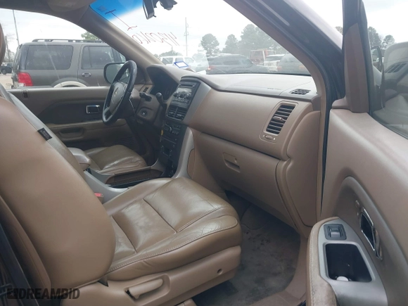 2006 Honda Pilot EX-L with RES with VIN 5FNYF28656B018946, listed as a IAAI auction lot 41539048 with 193,923 mi miles. Bid and sale history available at carsss.com. Image 5.