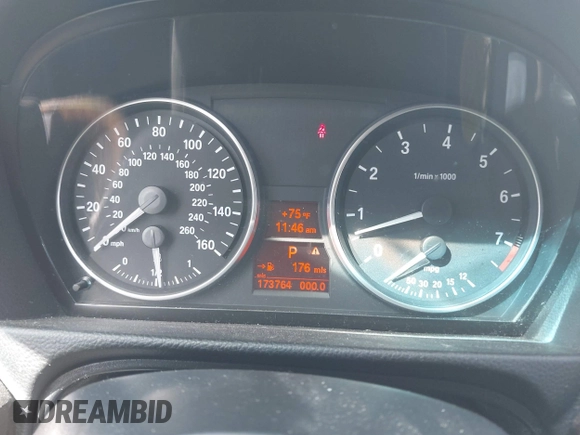 2007 BMW 3 Series 328xi with VIN WBAVC93567K033296, listed as a IAAI auction lot 41800964 with 173,764 mi miles. Bid and sale history available at carsss.com. Image 7.