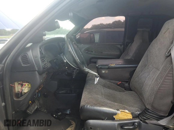2001 Dodge Ram 2500 with VIN 3B7KF236X1G197808, listed as a Copart auction lot 72450104 with 350,953 mi miles and Salvage Title. Bid and sale history available at carsss.com. Image 7.