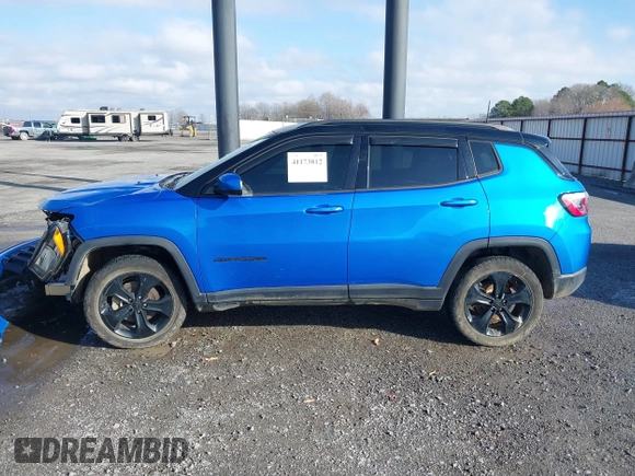 2019 Jeep Compass Latitude with VIN 3C4NJDBB3KT619609, listed as a IAAI auction lot 41173812 with 144,375 mi miles. Bid and sale history available at carsss.com. Image 15.