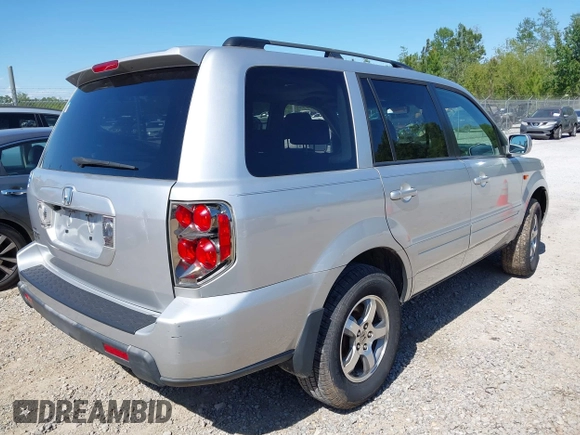 2008 Honda Pilot EX-L z VIN 5FNYF28598B006485, wystawiony jako IAAI lot #42016375 z przebiegiem 218 558 mil mil oraz . Historia ofert i sprzedaży dostępna na DreamBid. Obrazek 4.