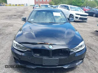 2015 BMW 3 Series 328i xDrive с VIN WBA3B5G55FNS18689, выставлен на аукционе IAAI как лот 42188139 с пробегом 90 612 миль миль и . История ставок и продаж доступна на DreamBid. Изображение 12.