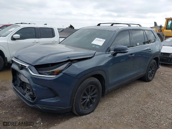 2024 Toyota Grand Highlander XLE with VIN 5TDAAAB57RS053806, listed as a IAAI auction lot 41516117 with 52,788 mi miles. Bid and sale history available at carsss.com. Image 2.