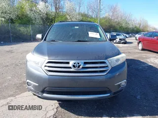 2012 Toyota Highlander Limited with VIN 5TDDK3EH5CS141028, listed as a IAAI auction lot 41987426 with 362,884 mi miles. Bid and sale history available at carsss.com. Image 13.