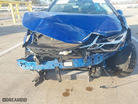 2018 Chevrolet Cruze LT with VIN 1G1BE5SM3J7207927, listed as a IAAI auction lot 40726635 with 89,523 mi miles. Bid and sale history available at carsss.com. Image 6.