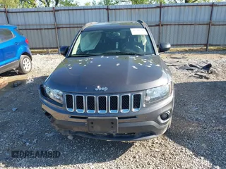 2017 Jeep Compass Sport SE z VIN 1C4NJDBB9HD143154, wystawiony jako IAAI lot #42126726 z przebiegiem 219 850 mil mil oraz . Historia ofert i sprzedaży dostępna na DreamBid. Obrazek 12.