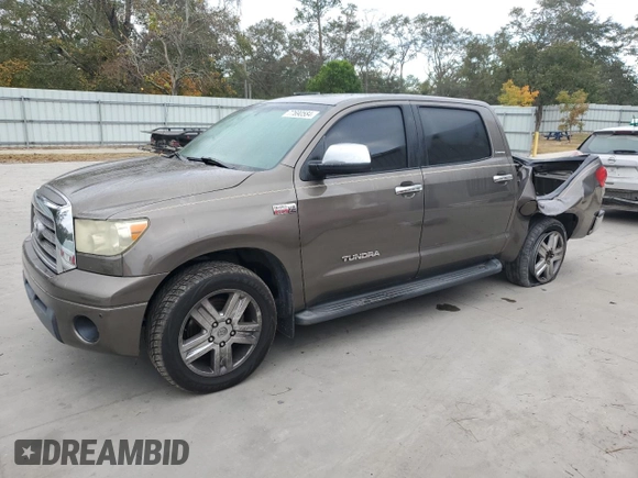 2007 Toyota Tundra Limited z VIN 5TBEV58137S457418, wystawiony jako Copart lot #77690584 z przebiegiem 233 237 mil mil oraz Szkoda całkowita • Salvage title. Historia ofert i sprzedaży dostępna na DreamBid. Obrazek 1.