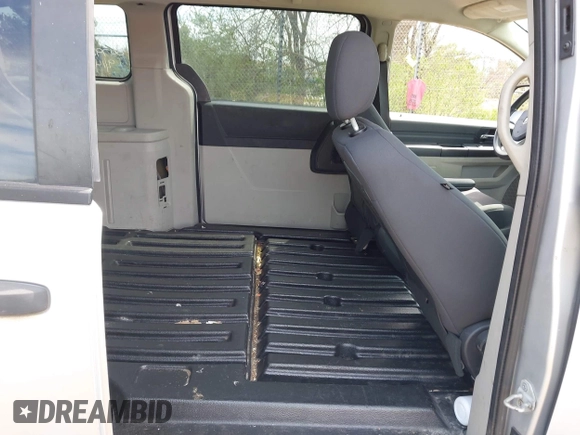 2008 Dodge Grand Caravan Cargo with VIN 1D4HN11H78B172477, listed as a IAAI auction lot 42209091 with 135,504 mi miles and . Bid and sale history available at DreamBid. Image 8.