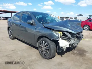 2013 Mazda 3 i SV with VIN JM1BL1TF1D1718789, listed as a IAAI auction lot 40406374 with 211,114 mi miles. Bid and sale history available at carsss.com. Image 1.