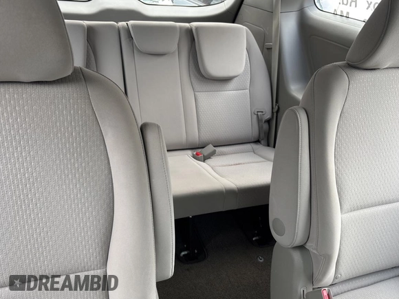 2018 Kia Sedona L with VIN KNDMA5C17J6403388, listed as a Copart auction lot 47965185 with 159,896 mi miles and Clean Title. Bid and sale history available at carsss.com. Image 7.