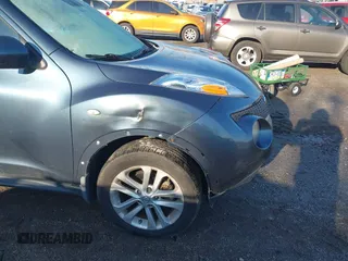 2011 Nissan Juke SL with VIN JN8AF5MV5BT007392, listed as a IAAI auction lot 40939305 with 111,331 mi miles. Bid and sale history available at carsss.com. Image 5.