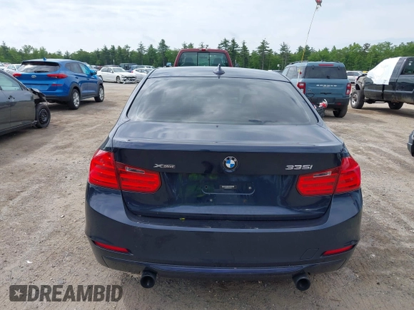 2013 BMW 3 Series 335i xDrive z VIN WBA3B9C55DJ465826, wystawiony jako IAAI lot #42336817 z przebiegiem 81 344 mil mil oraz . Historia ofert i sprzedaży dostępna na DreamBid. Obrazek 12.