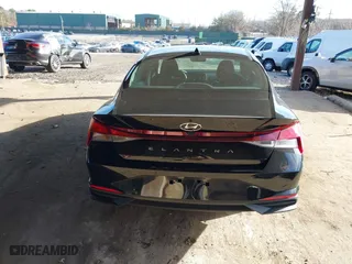 2021 Hyundai Elantra SE with VIN KMHLL4AG5MU195451, listed as a IAAI auction lot 41099908 with 20,388 mi miles. Bid and sale history available at carsss.com. Image 17.