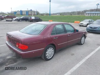 1996 Mercedes-Benz E 320 with VIN WDBJF55F1TJ014578, listed as a IAAI auction lot 41939599 with 115,461 mi miles and . Bid and sale history available at DreamBid. Image 4.