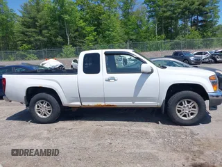 2012 GMC Canyon SLE1 z VIN 1GTJ6MFE0C8141833, wystawiony jako IAAI lot #42414039 z przebiegiem 144 110 mil mil oraz . Historia ofert i sprzedaży dostępna na DreamBid. Obrazek 13.
