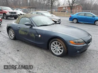 2004 BMW Z4 2.5i with VIN 4USBT33554LR67386, listed as a IAAI auction lot 41454676 with 96,945 mi miles. Bid and sale history available at carsss.com. Image 1.