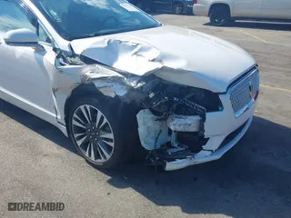 2017 Lincoln MKZ Reserve with VIN 3LN6L5E95HR613292, listed as a IAAI auction lot 41666042 with 143,239 mi miles. Bid and sale history available at carsss.com. Image 6.
