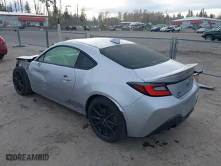 2022 Toyota GR86 Premium with VIN JF1ZNBF1XN8751108, listed as a IAAI auction lot 40700214 with 33,033 mi miles. Bid and sale history available at carsss.com. Image 3.
