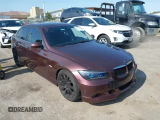 2007 BMW 3 Series 335i z VIN WBAVB73577PA85162, wystawiony jako IAAI lot #42427796 z przebiegiem 168 521 mil mil oraz . Historia ofert i sprzedaży dostępna na DreamBid. Obrazek 1.