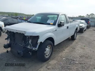 2014 Ford F-150 XL z VIN 1FTMF1CM9EKE34269, wystawiony jako IAAI lot #42240264 z przebiegiem 91 743 mil mil oraz . Historia ofert i sprzedaży dostępna na DreamBid. Obrazek 17.