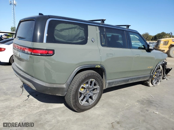 2022 Rivian R1S Launch Edition with VIN 7PDSGABL6NN000590, listed as a Copart auction lot 61510904 with 0 mi miles and Salvage Title. Bid and sale history available at carsss.com. Image 3.