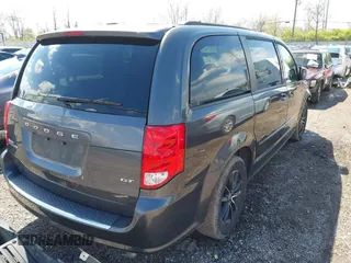2017 Dodge Grand Caravan GT with VIN 2C4RDGEG3HR580517, listed as a IAAI auction lot 41994656 with 117,064 mi miles and . Bid and sale history available at DreamBid. Image 4.