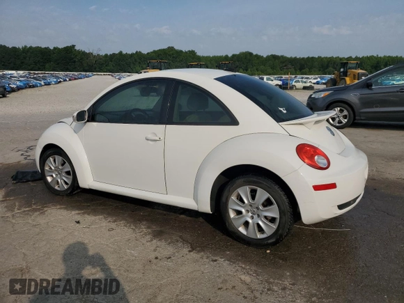 2010 Volkswagen Beetle with VIN 3VWPW3AG0AM027009, listed as a Copart auction lot 60617775 with 113,078 mi miles and Salvage title. Bid and sale history available at DreamBid. Image 2.