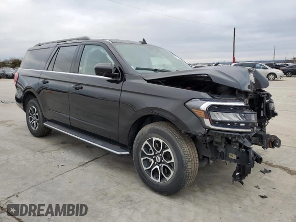 2023 Ford Expedition Max XLT z VIN 1FMJK1H86PEA16436, wystawiony jako Copart lot #45181085 z przebiegiem 14 551 mil mil oraz Czysty tytuł • Clean title. Historia ofert i sprzedaży dostępna na DreamBid. Obrazek 4.