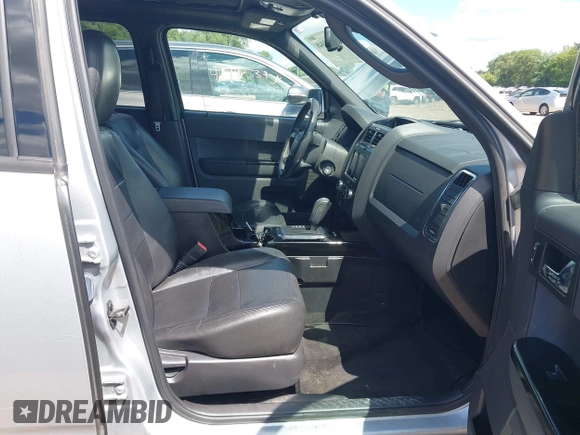 2012 Ford Escape Limited z VIN 1FMCU9EGXCKC68795, wystawiony jako IAAI lot #42741048 z przebiegiem 146 861 mil mil oraz . Historia ofert i sprzedaży dostępna na DreamBid. Obrazek 5.