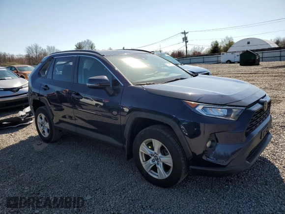 2019 Toyota RAV4 XLE with VIN 2T3P1RFV8KW059704, listed as a Copart auction lot 51497375 with 35,631 mi miles and Salvage Title. Bid and sale history available at carsss.com. Image 4.