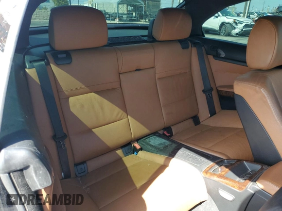 2008 BMW 3 Series 335i z VIN WBAWL73548PX54570, wystawiony jako Copart lot #54993625 z przebiegiem 159 225 mil mil oraz Szkoda całkowita • Salvage title. Historia ofert i sprzedaży dostępna na DreamBid. Obrazek 10.