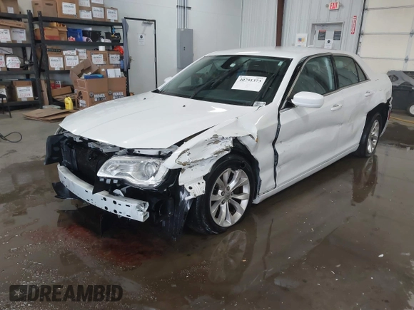 2015 Chrysler 300 Limited with VIN 2C3CCAAG1FH930942, listed as a IAAI auction lot 40791373 with 175,775 mi miles. Bid and sale history available at carsss.com. Image 2.
