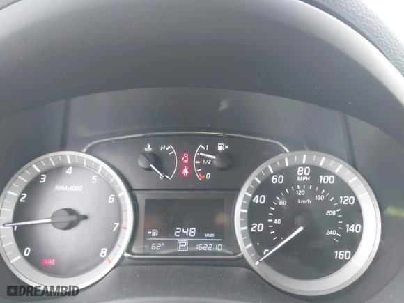 2015 Nissan Sentra S with VIN 3N1AB7AP3FY282767, listed as a IAAI auction lot 41904576 with 162,210 mi miles. Bid and sale history available at carsss.com. Image 7.