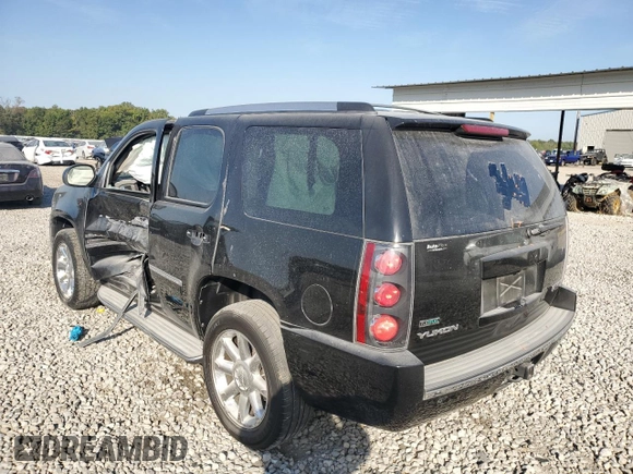 2010 GMC Yukon Denali with VIN 1GKUCEEF7AR201124, listed as a Copart auction lot 75089064 with 196,823 mi miles and Salvage Title. Bid and sale history available at carsss.com. Image 2.