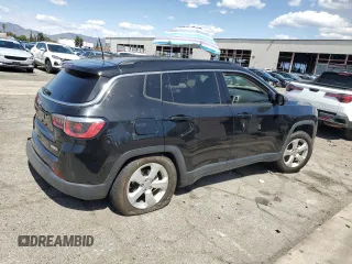 2018 Jeep Compass Latitude with VIN 3C4NJCBB8JT266471, listed as a Copart auction lot 51668235 with 61,461 mi miles and Clean Title. Bid and sale history available at carsss.com. Image 3.