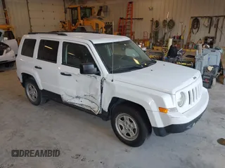 2016 Jeep Patriot Sport z VIN 1C4NJPBA2GD529003, wystawiony jako IAAI lot #42127852 z przebiegiem 53 153 mil mil oraz . Historia ofert i sprzedaży dostępna na DreamBid. Obrazek 1.